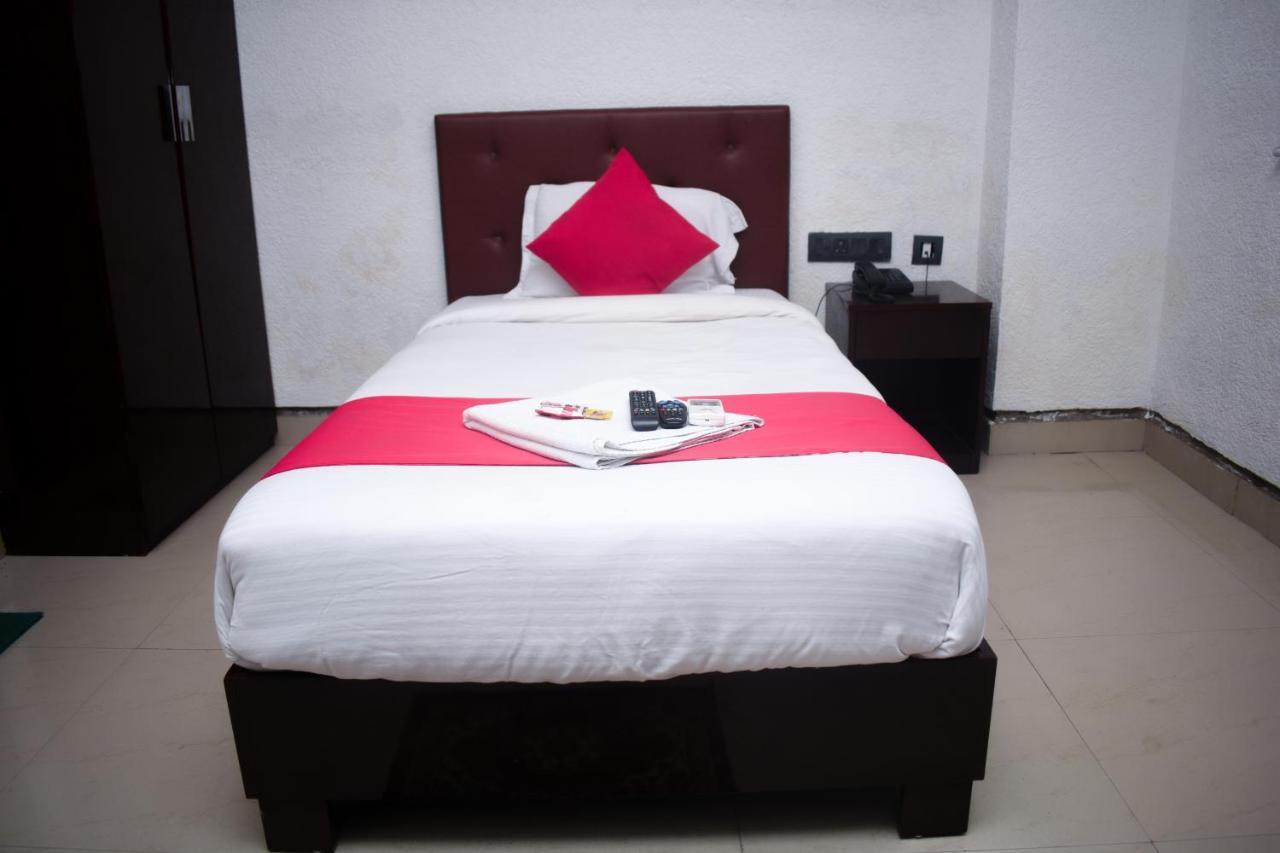 Hotel Jaypee Inn Hāora Zewnętrze zdjęcie
